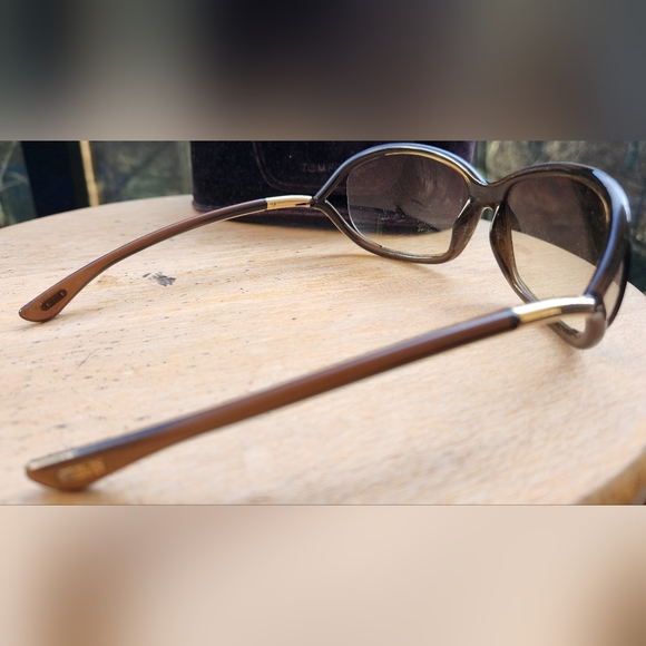 Tom Ford Jennifer Sunglasses - Picture 4 of 9